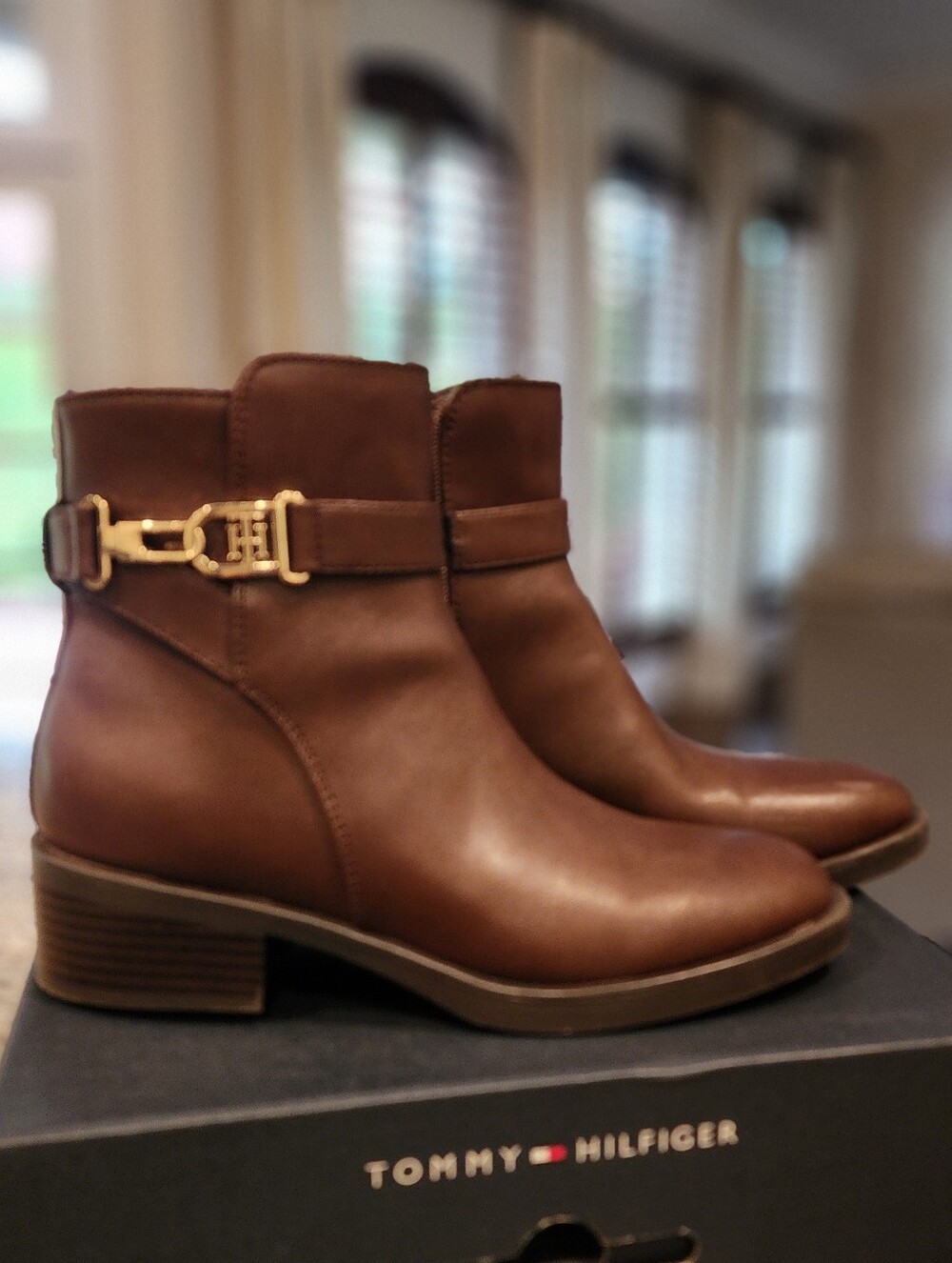 Tommy Hilfiger Ianzi Ankle Boots In Dark Brown, Size 6.5